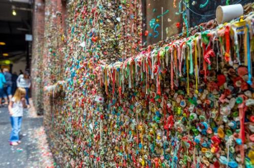 20-years-worth-of-chewing-gum-to-be-cleaned-from-Seattle-wall